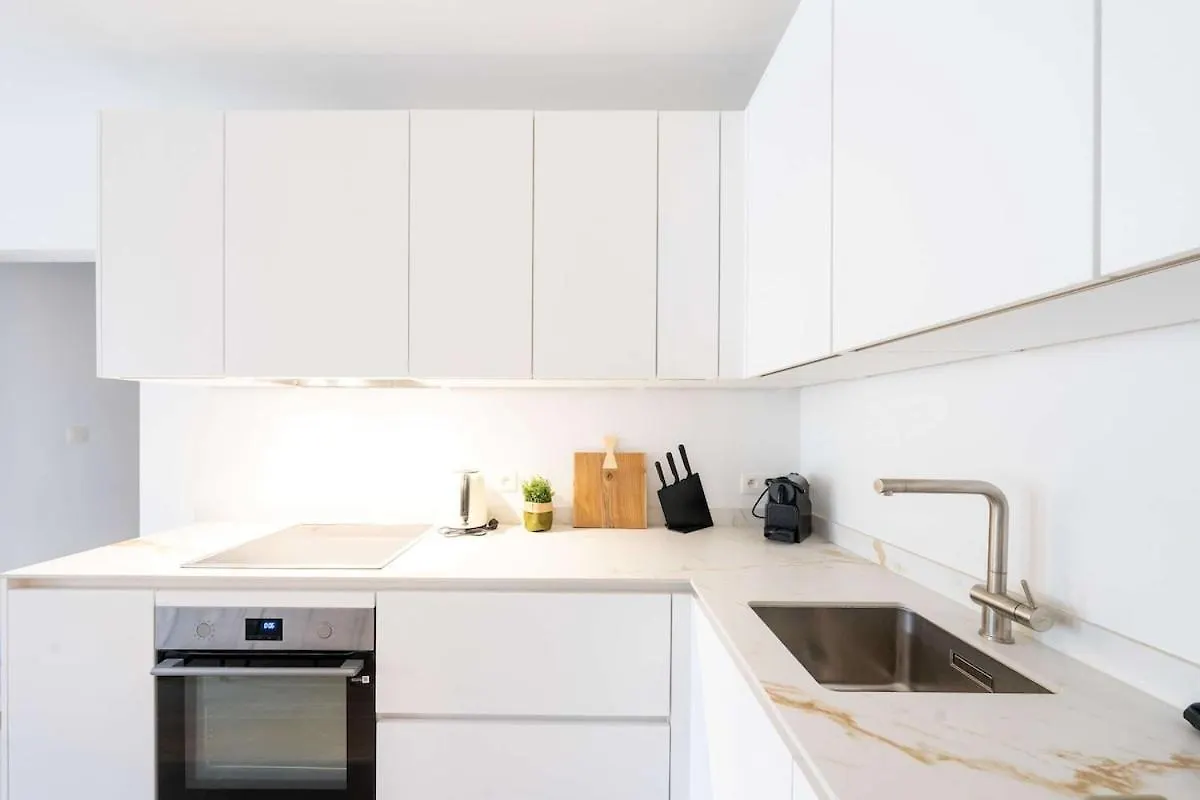 Stylish Duplex For 8 In Central Antwerp 0*,